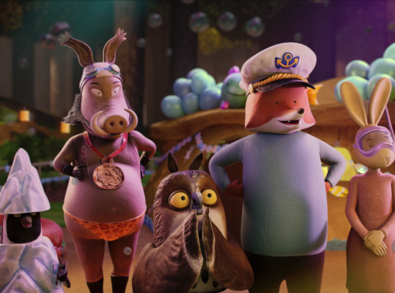 Kolorowa grafika przedstawia piątkę przebranych zwierząt. Od lewej: pingwin jako góra lodowa, dzik z medalem jako pływak, sowa, list jako marynarz oraz królik jako nurek.